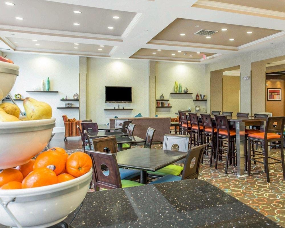 Comfort Suites Florence I-95 Ngoại thất bức ảnh