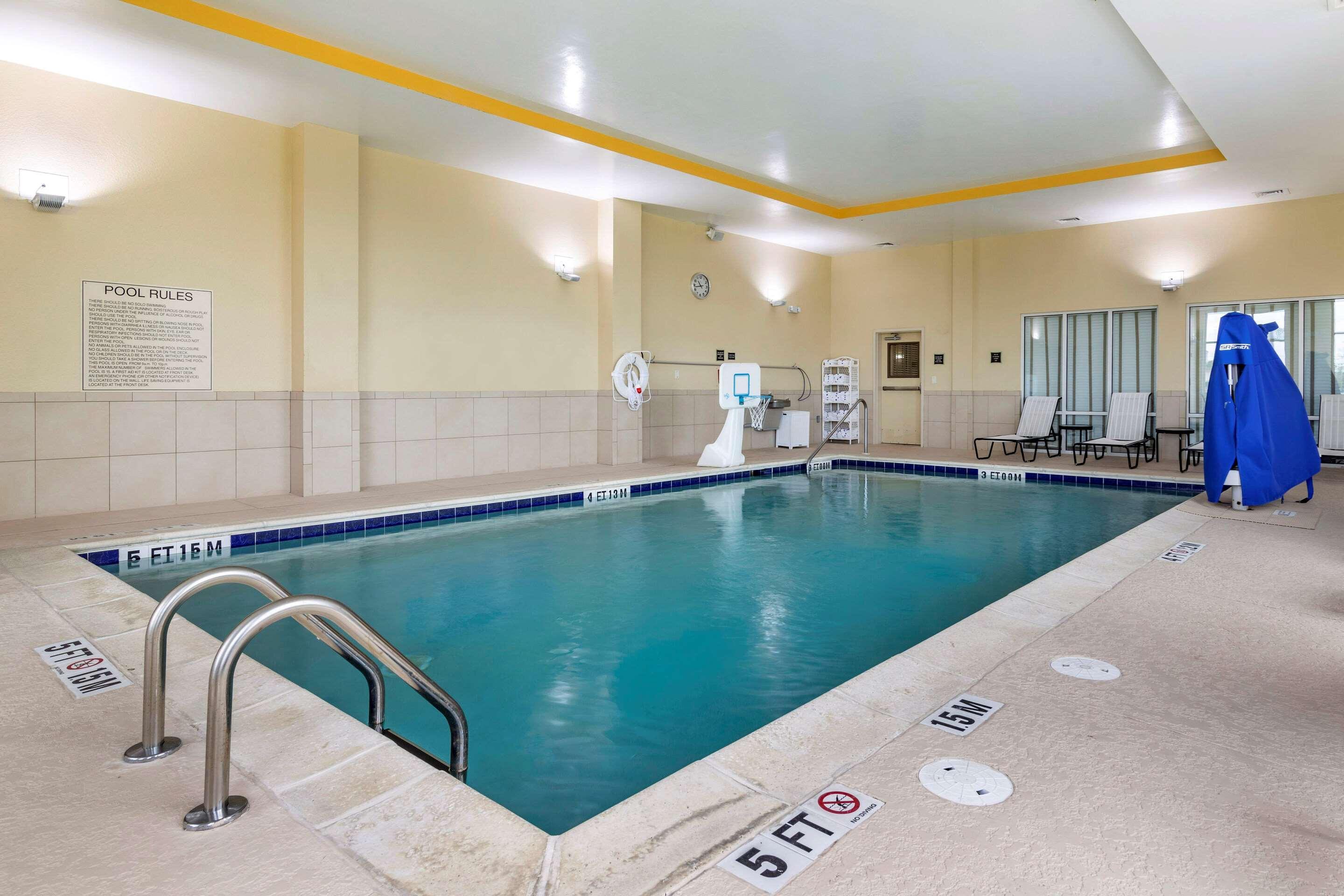 Comfort Suites Florence I-95 Ngoại thất bức ảnh