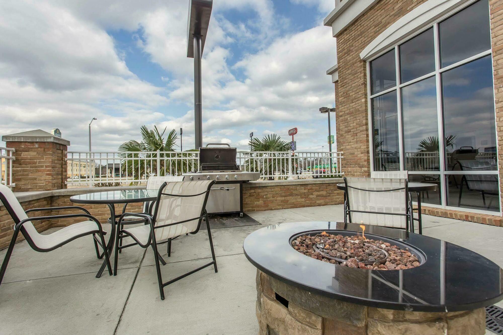 Comfort Suites Florence I-95 Ngoại thất bức ảnh